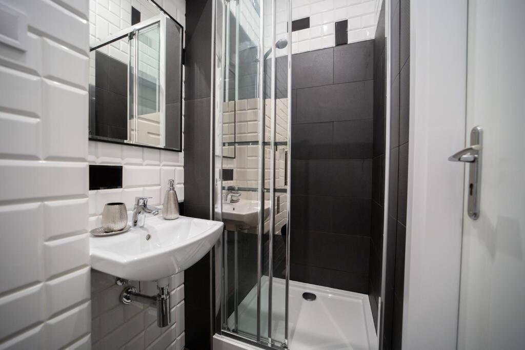 Alton Aleje Apartment 3 Варшава Экстерьер фото